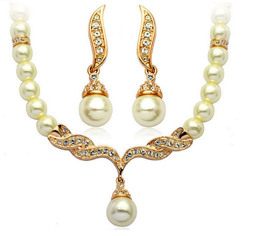 Elegant Angel Wings, Fashionable Pearl Necklace, Earrings, Bridal Suit